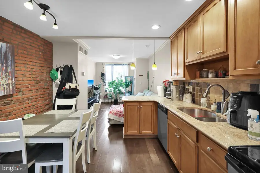 534 Walnut St, Reading, PA 19601 - #2
