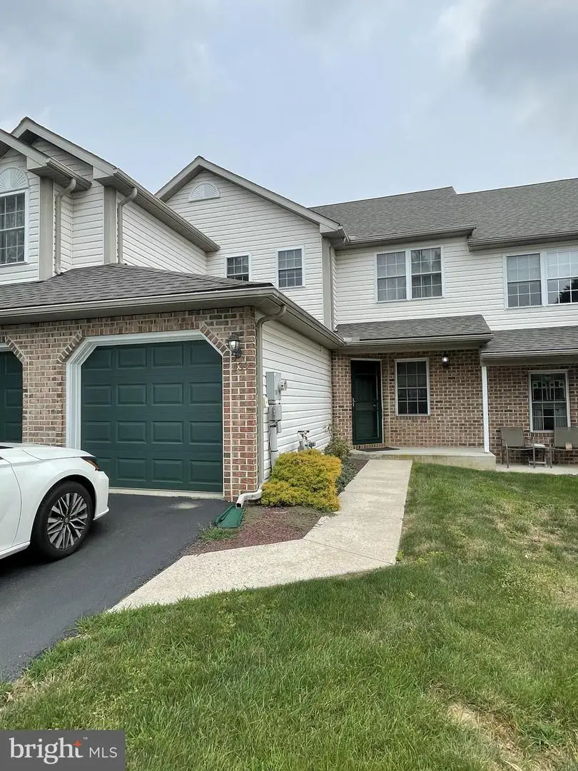 439 Epsilon Dr, Wernersville, PA 19565 - #1