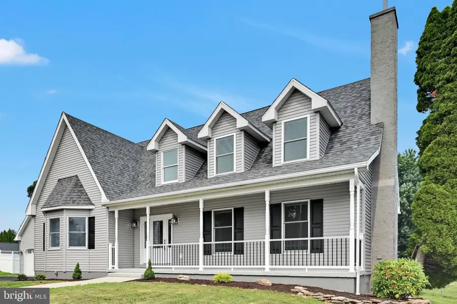 300 Beckley St, Wernersville, PA 19565 - #3