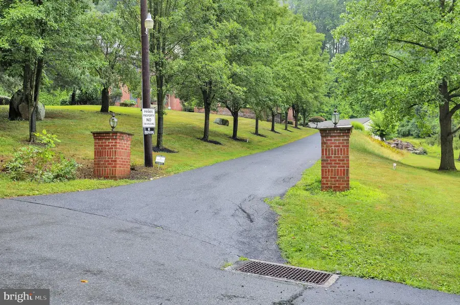 456 Main St, Mohnton, PA 19540 - #2
