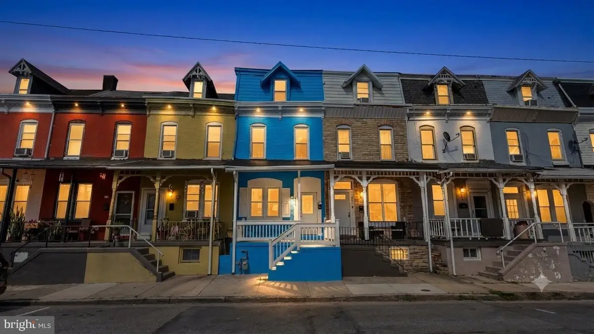 553 Gordon St, Reading, PA 19601 - #1
