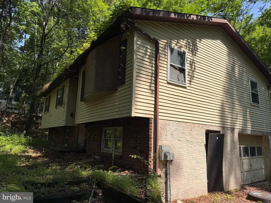 378 Oakbrook Dr, Birdsboro, PA 19508 - #3