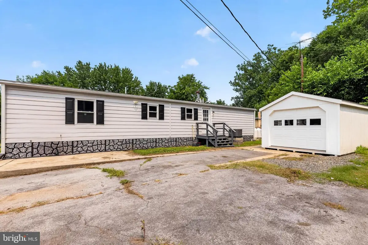 357 Midland Ave, Reading, PA 19606 - #1