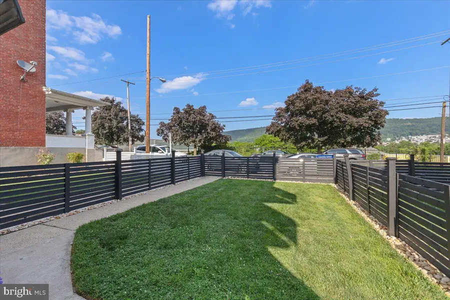 904 N 6th St, Reading, PA 19601 - #2