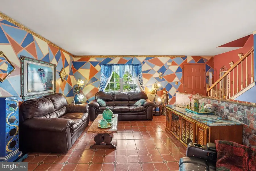 100 W Welsh Dr, Douglassville, PA 19518 - #2