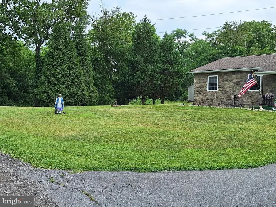 423 S Baumstown Rd, Birdsboro, PA 19508 - #2