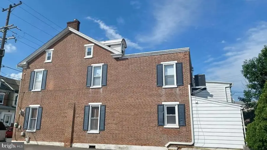 26 S Chestnut St, Boyertown, PA 19512 - #2