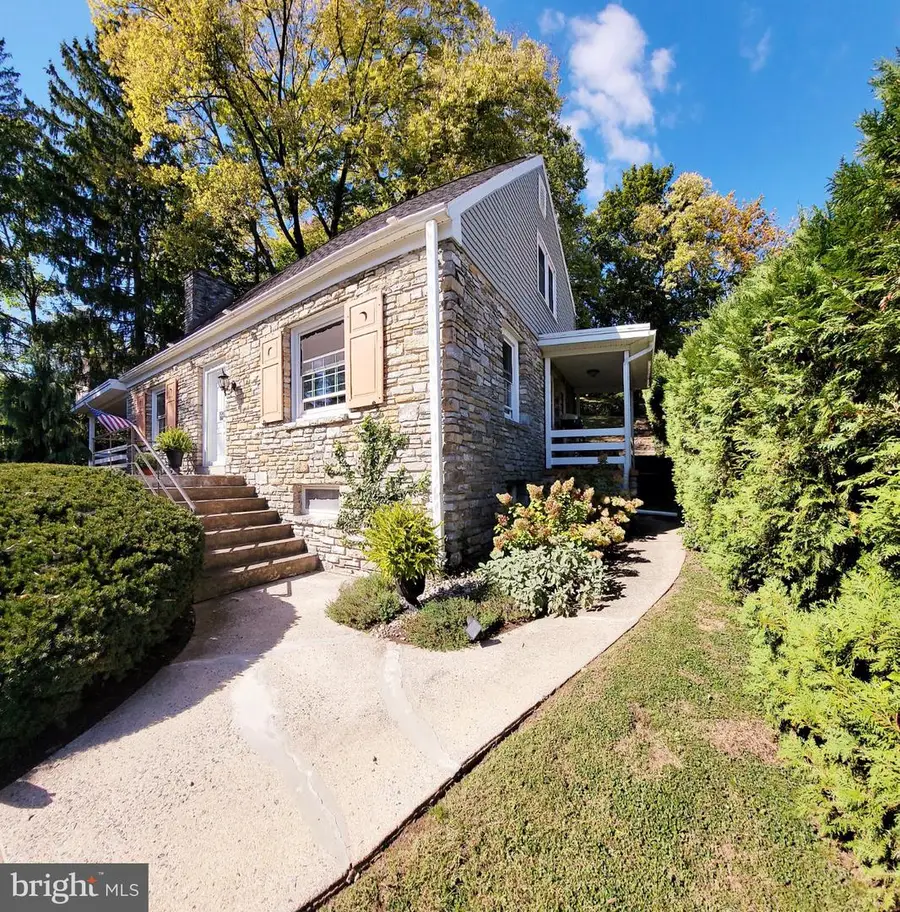 1067 Terrace Ave, Wyomissing, PA 19610 - #2