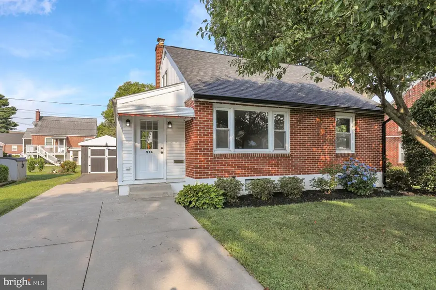 314 Dorchester Ave, Reading, PA 19609 - #2