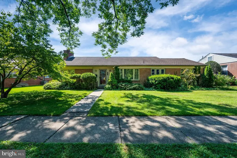 1618 Garfield Ave, Reading, PA 19610 - #2
