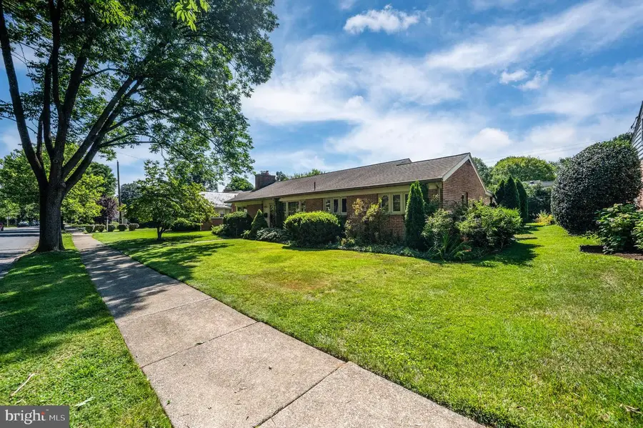 1618 Garfield Ave, Reading, PA 19610 - #3