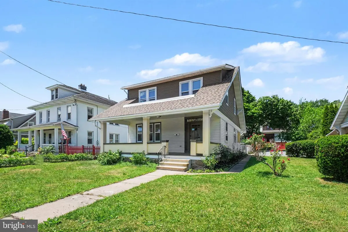 4 Myrtle Ave, Reading, PA 19606 - #1