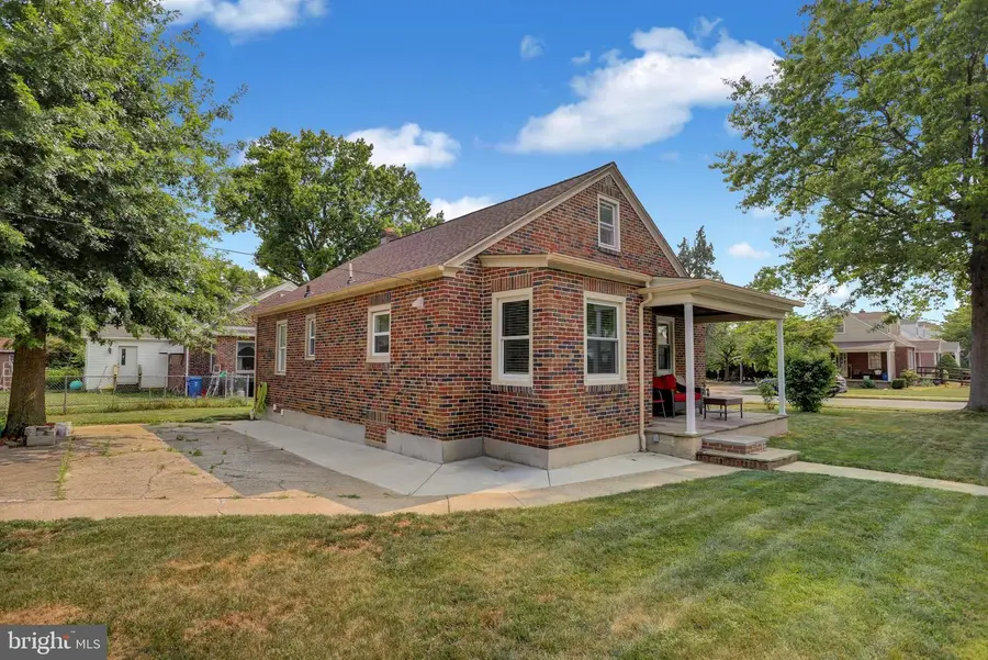 425 Centre St, Reading, PA 19605 - #3