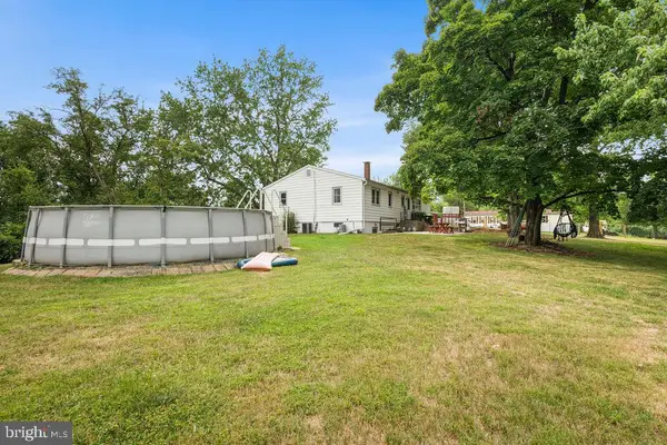 82 Spruce Ave, BIRDSBORO, PA 19508