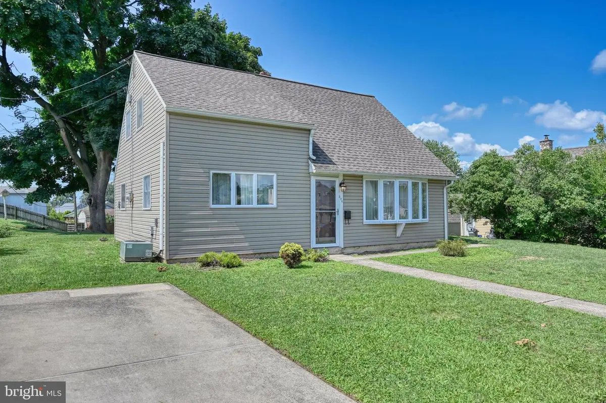 504 San Mateo Ln, Temple, PA 19560 - #1