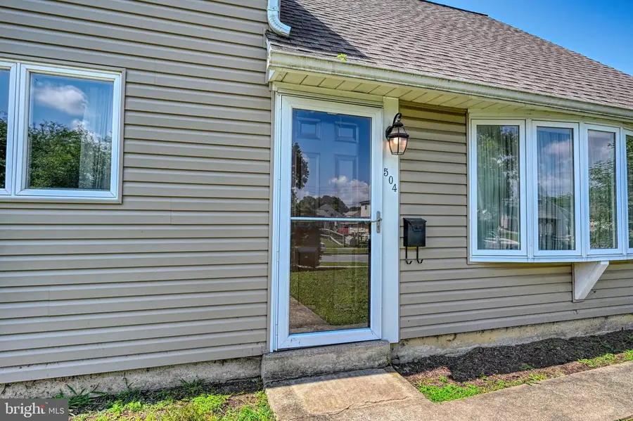 504 San Mateo Ln, Temple, PA 19560 - #2