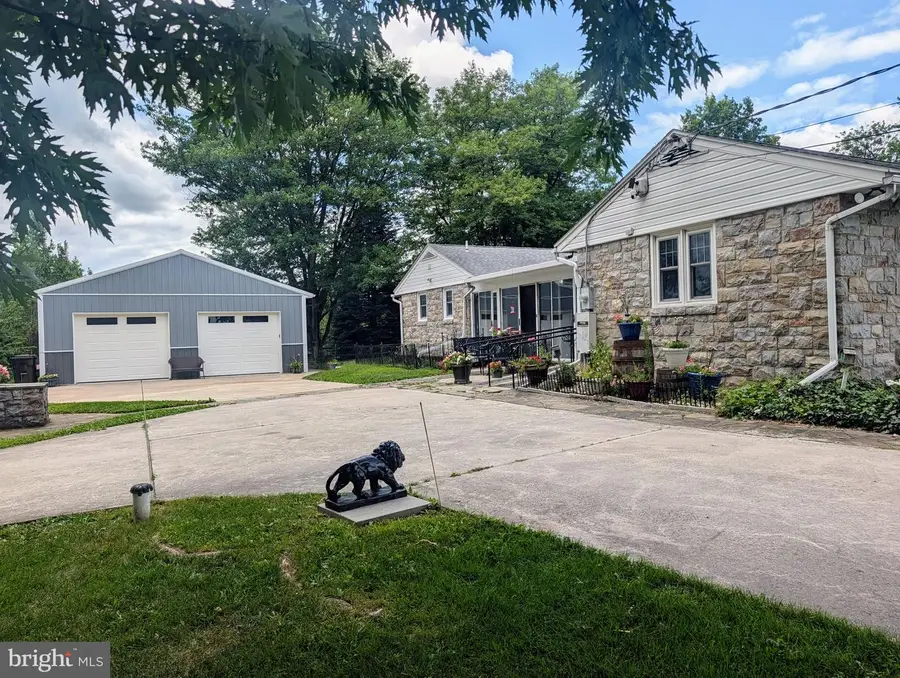 438 Forest Ln, Shoemakersville, PA 19555 - #2
