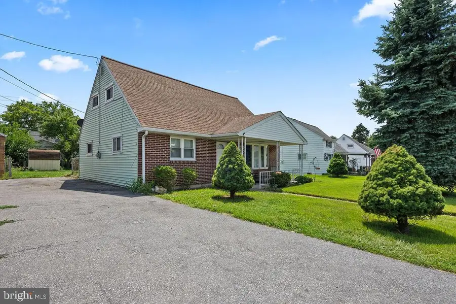 5207 Allentown Pi, Temple, PA 19560 - #3
