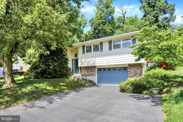 218 Seidel St, READING, PA 19606