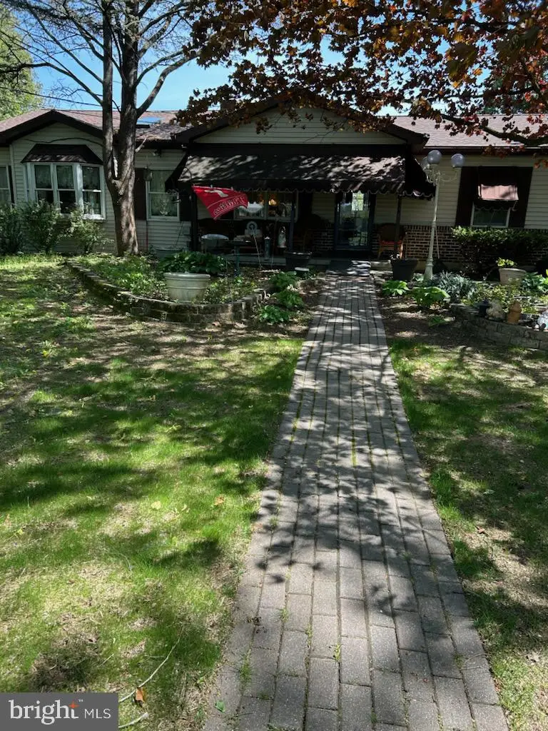 292 Mine Rd, Fleetwood, PA 19522 - #1