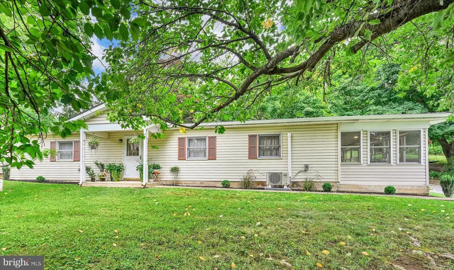 470 N Heidelberg Rd, Robesonia, PA 19551 - #2
