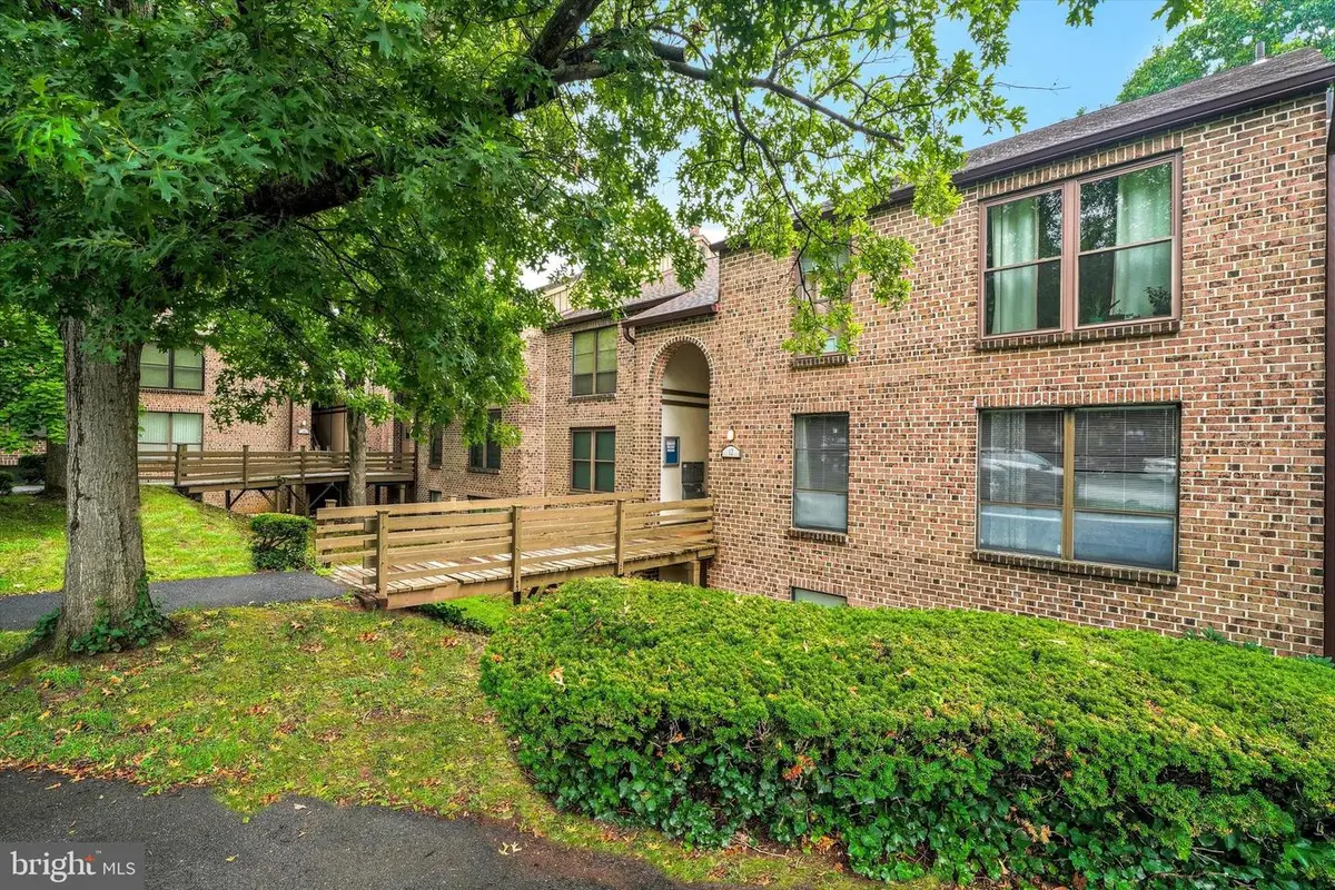 12-e Fairway Rd, Reading, PA 19607 - #1
