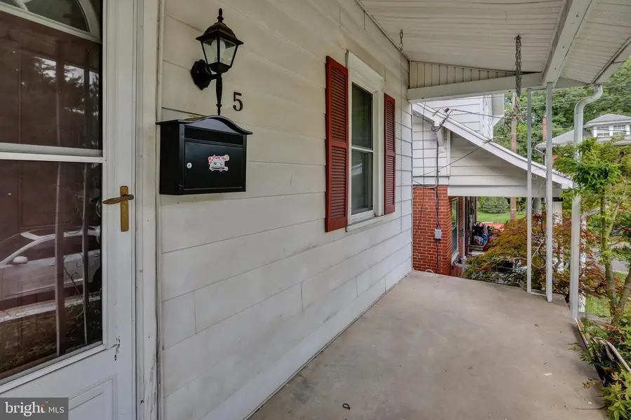 5 Monroe St, Mohnton, PA 19540 - #3