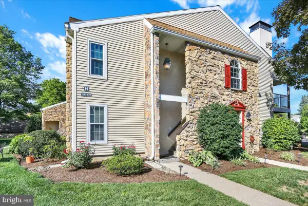 176 Valley Greene Cir, WYOMISSING, PA 19610