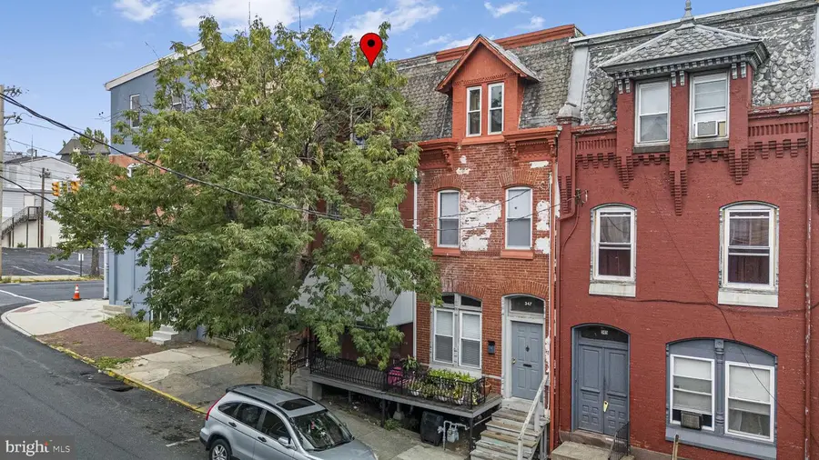 349 N 4th St, Reading, PA 19601 - #2