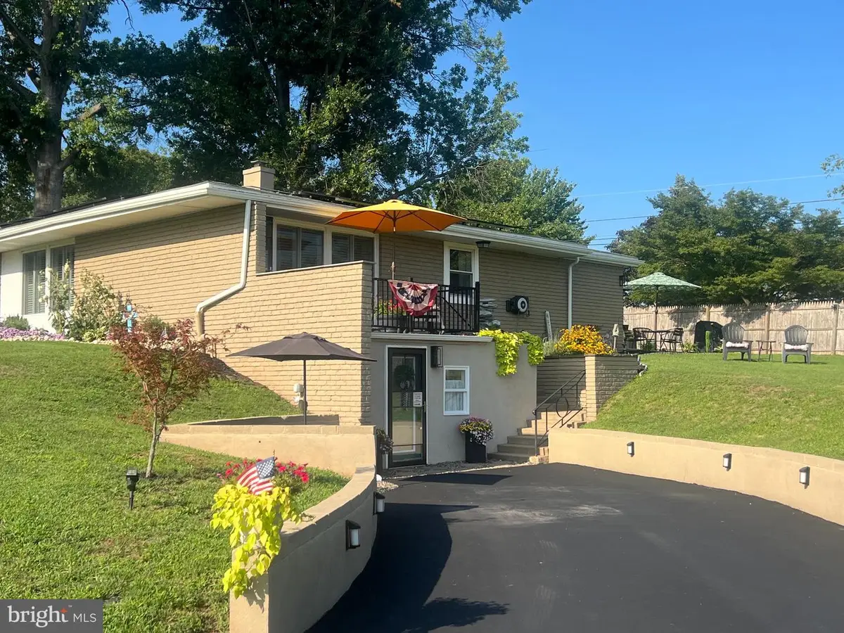 110 Griffith Dr, Douglassville, PA 19518 - #1