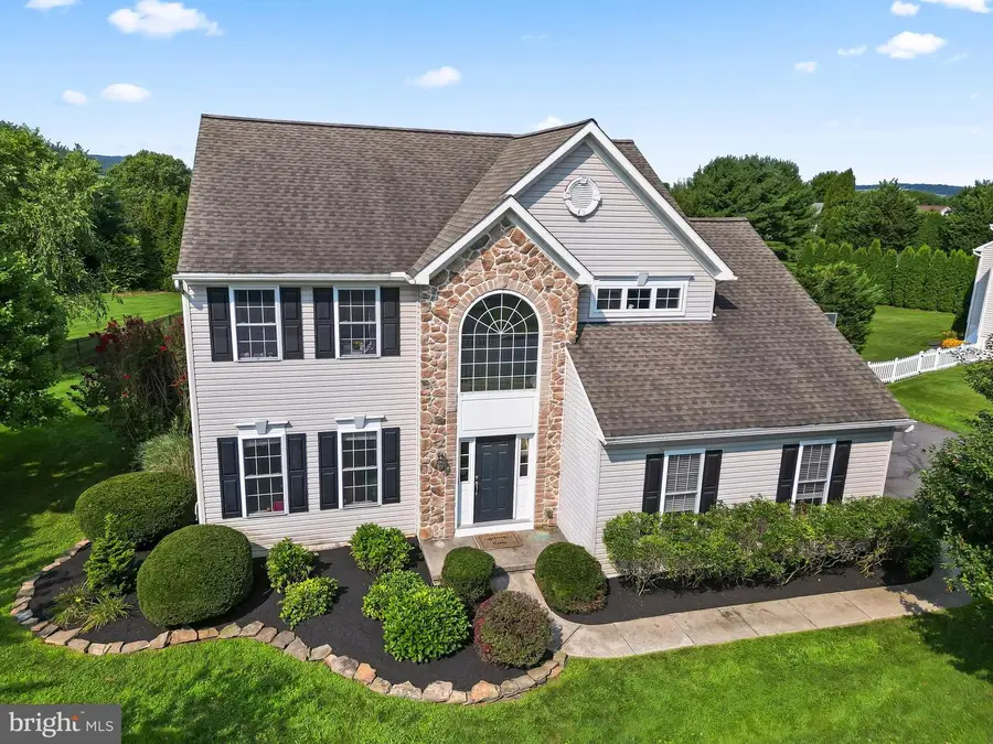 49 Pennwood Dr, Morgantown, PA 19543 - #2