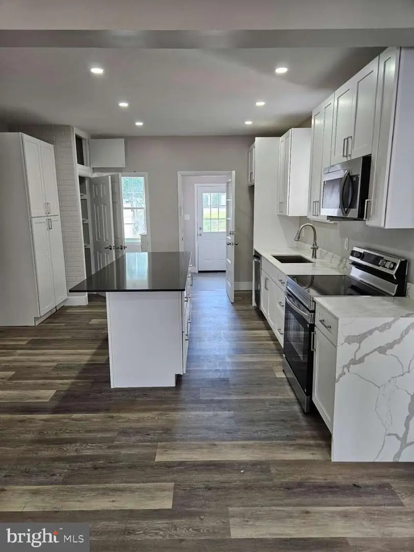 237 Shaner St, Boyertown, PA 19512 - #2