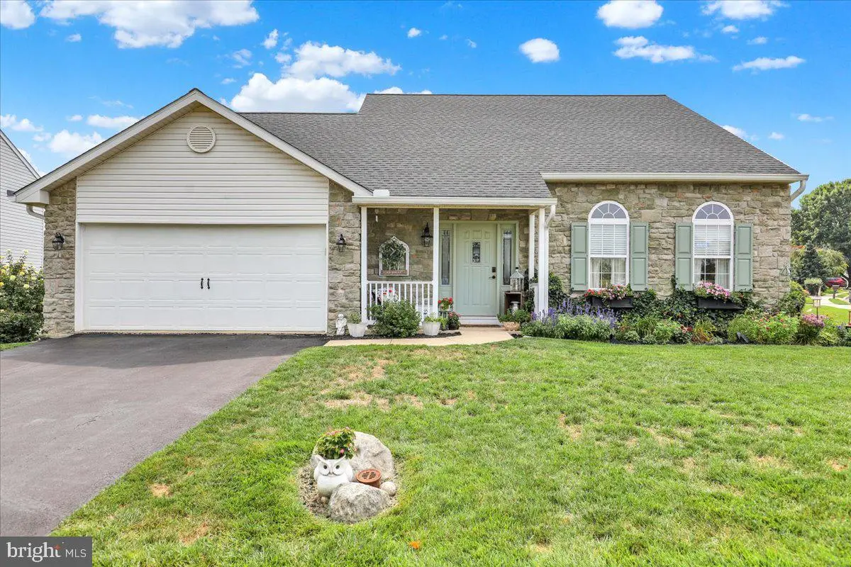 2401 John Henry Dr, Sinking Spring, PA 19608 - #1