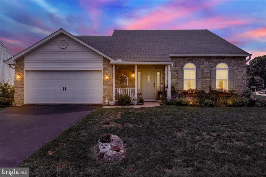 2401 John Henry Dr, Sinking Spring, PA 19608 - #2