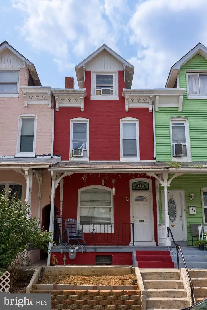 320 Pear St, Reading, PA 19601 - #2