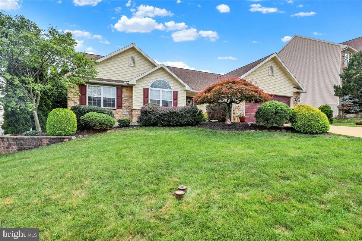 2506 Simon Dr, Sinking Spring, PA 19608 - #1