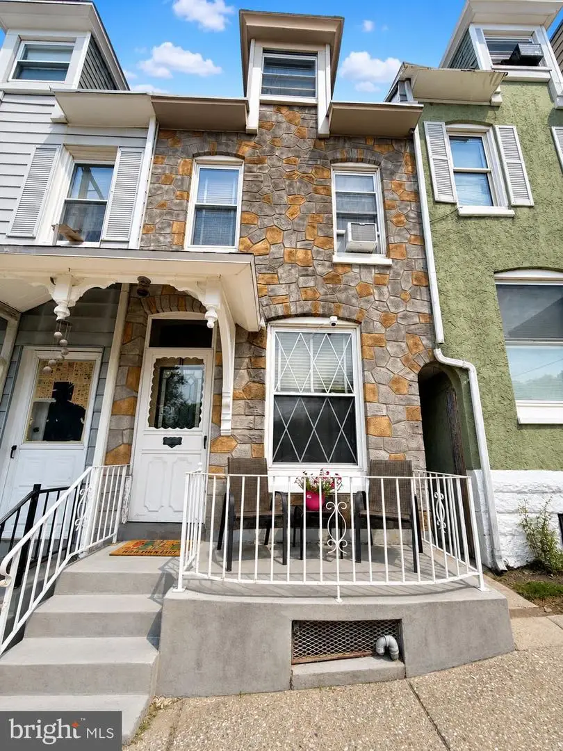 304 S 16th St, Reading, PA 19602 - #1
