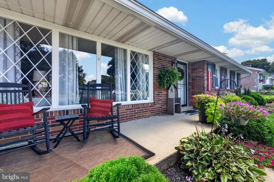251 Maple Springs Dr, Birdsboro, PA 19508 - #3