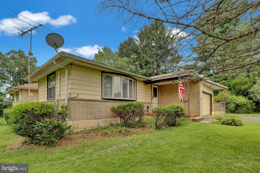 62 Ohlinger Rd, Shoemakersville, PA 19555 - #3