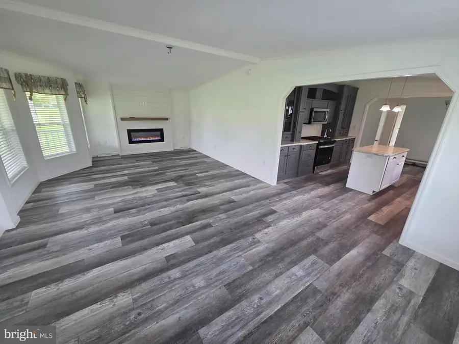 65 Ash Rd, Hamburg, PA 19526 - #3