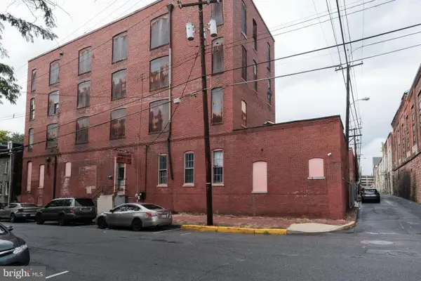 619 Spruce St, READING, PA 19602