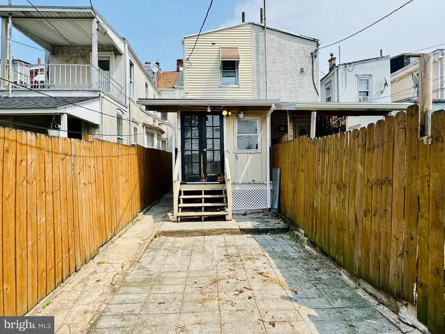 532 Birch St, Reading, PA 19604 - #3