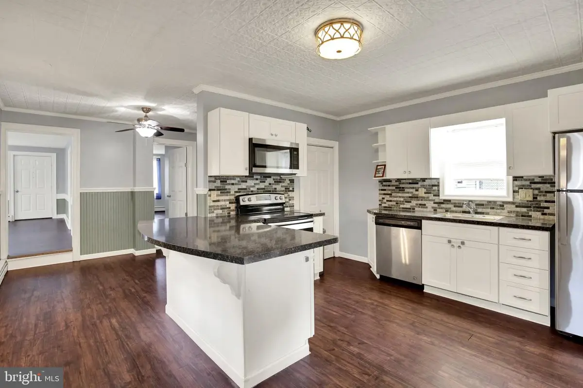 208 W 2nd St, Bernville, PA 19506 - #1