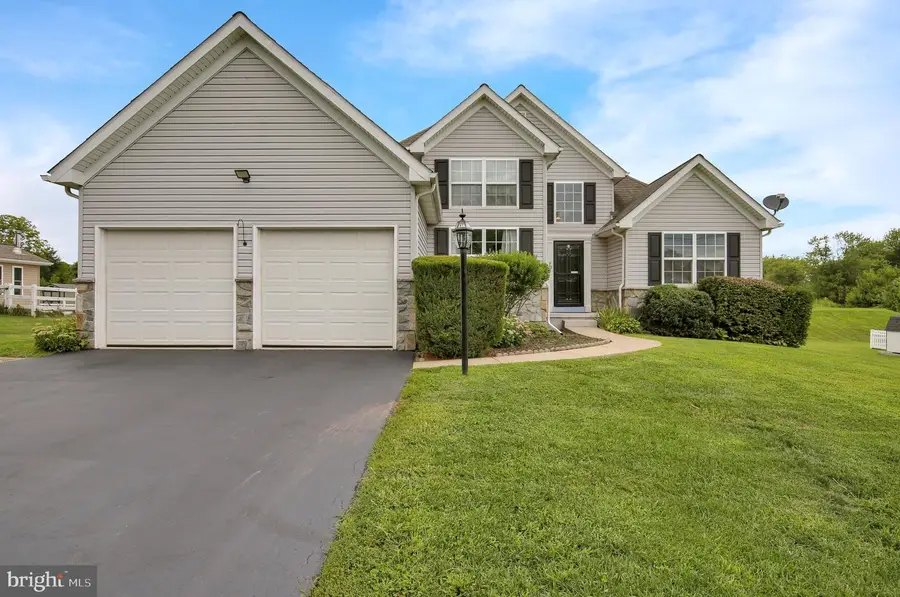 222 Yocom Rd, Douglassville, PA 19518 - #3