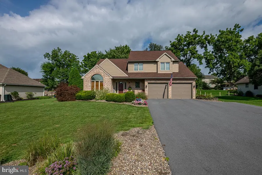 328 W Walnut Tree Dr, Blandon, PA 19510 - #2