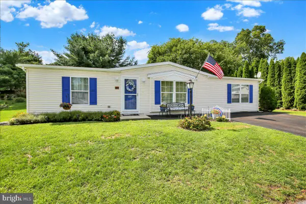 409 Cedar Ln, BIRDSBORO, PA 19508