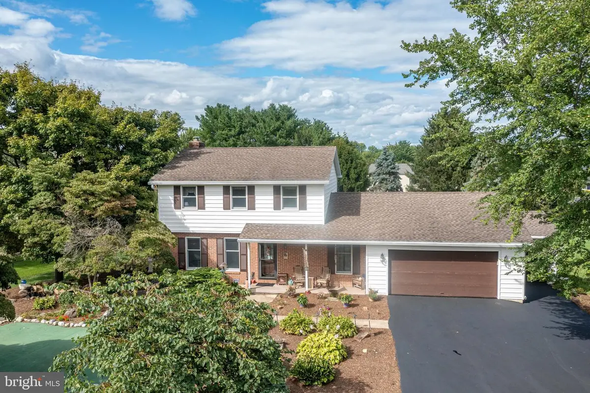 303 Belle Alto Rd, Wernersville, PA 19565 - #1