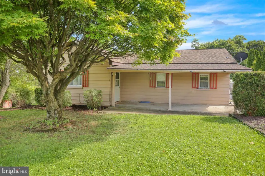 37 Harman Rd, Reading, PA 19606 - #3