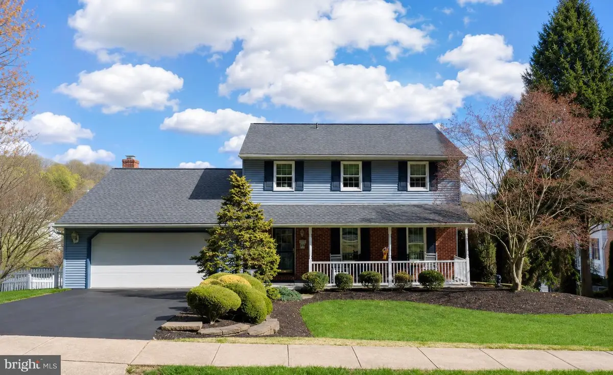 207 W Neversink Rd, Reading, PA 19606 - #1