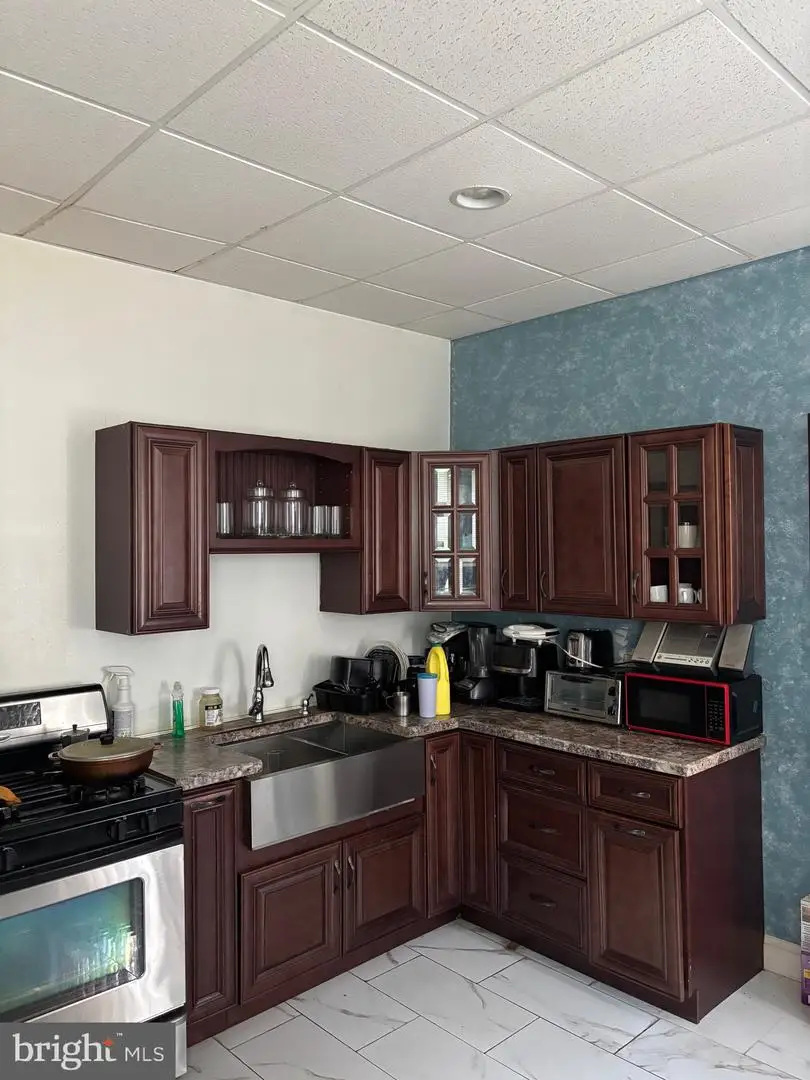 110 S 6th St, Reading, PA 19602 - #3